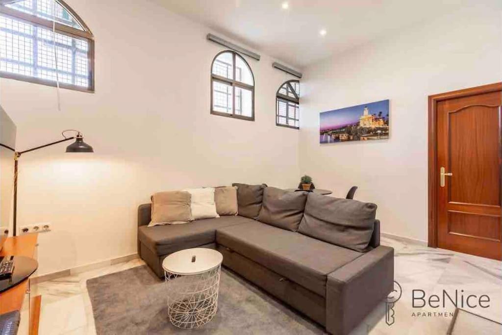 Luxury Apartamento Sevilla Centro -Triana Exterior photo