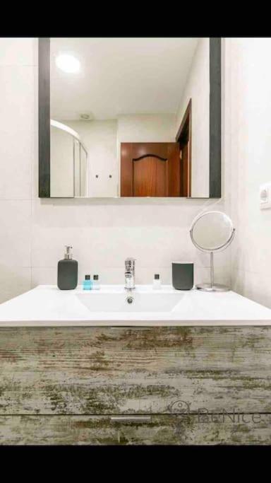Luxury Apartamento Sevilla Centro -Triana Exterior photo